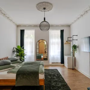 Bevoflats - Live Like A Local - In Kreuzberg, Graefekiez Apartment